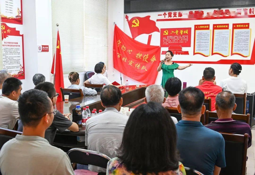 乌龟为啥会有“叠罗汉”这种奇怪行为呢？游戏画面